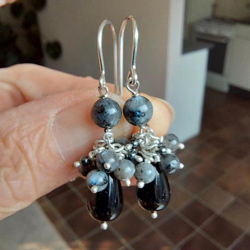 Mooie nieuwe zilveren oorbellen,Onyx,Labradoriet, Hematiet, Sieraden, Tassen en Uiterlijk, Oorbellen, Nieuw, Hangers, Zilver, Grijs