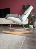 Modern design schommelstoel met afneembaar kussen, Huis en Inrichting, Fauteuils, Ophalen of Verzenden, Zo goed als nieuw, 50 tot 75 cm