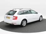 Skoda Octavia Combi 1.5 TSi 150 Pk Automaat Business Edition, Gebruikt, 150 pk, Leder en Stof, Wit