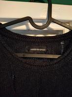 Zwarte trui van Ashes to Dust, Ophalen, Gedragen, Zwart