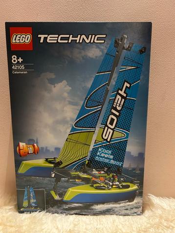 Lego Technic Catamaran 42105 - Nieuw! beschikbaar voor biedingen
