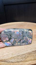 Mooie Labradoriet Steen - 325 gram