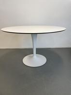 1 Arper Dizzle tafel 120 cm Wit showroom model, Huis en Inrichting, Tafels | Eettafels, Niet ingevuld, Metaal, Niet ingevuld, Zo goed als nieuw