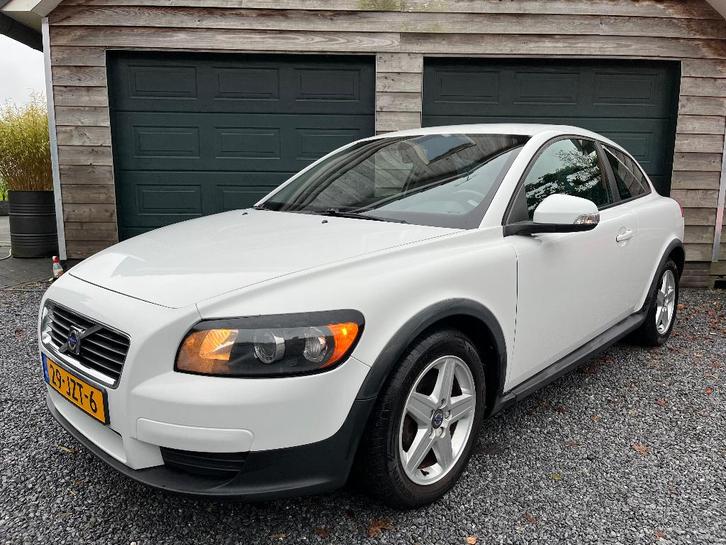 Volvo C30 1.6 Advantage. Trekhaak. Zeer mooi & goed rijdend, Auto's, Volvo, Bedrijf, C30, ABS, Airbags, Airconditioning, Bluetooth