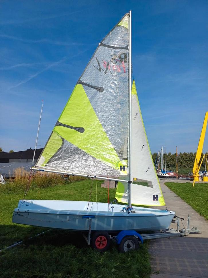 RS feva xl Zeilboot, Watersport en Boten, Zeilen en Zeiltoebehoren, Zo goed als nieuw, Overige typen, Minder dan 15 m², Ophalen
