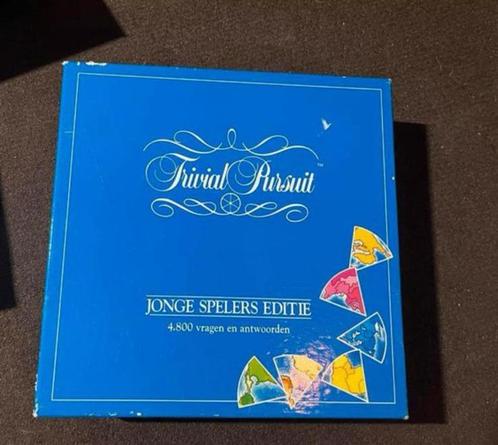 Trivial pursuit - jonge spelers editie, Hobby en Vrije tijd, Gezelschapsspellen | Bordspellen, Zo goed als nieuw, Een of twee spelers
