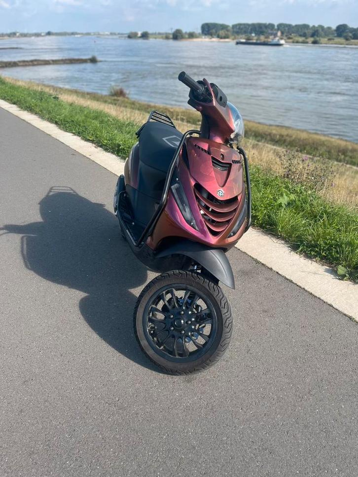 Zip 2t 70cc, Fietsen en Brommers, Scooters | Piaggio, Gebruikt, Zip, Maximaal 45 km/u, Tweetakt, Ophalen