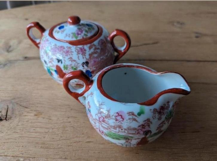 Chinees porseleinen suiker en melk kannetje plus 3 borden, Antiek en Kunst, Antiek | Porselein, Ophalen of Verzenden