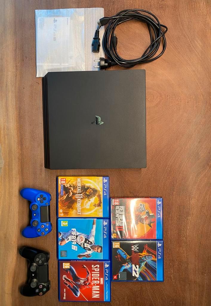 PS4 Pro 1TB + 2 Controllers + 5 Games, Spelcomputers en Games, Spelcomputers | Sony PlayStation 4, Zo goed als nieuw, Pro, 1 TB