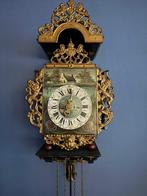 Antieke Friese stoelklok, Antiek en Kunst, Ophalen of Verzenden