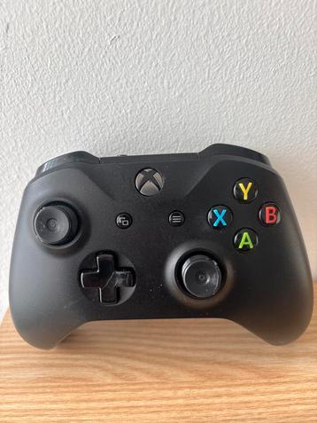 Xbox One Controller - Zwart beschikbaar voor biedingen