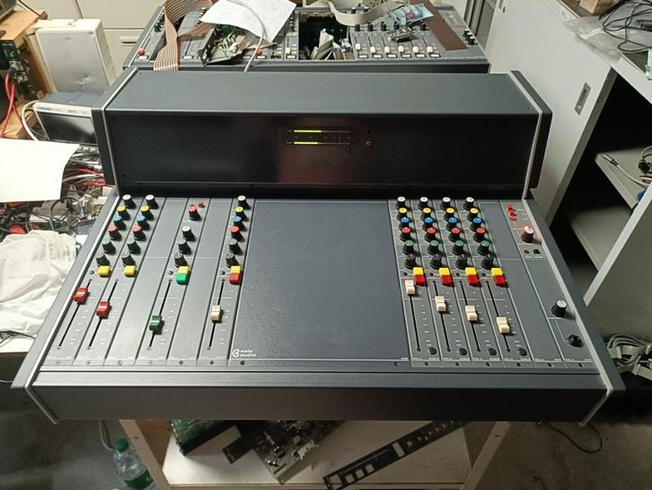Eela audio SBM90 mengpaneel met garantie, Audio, Tv en Foto, Professionele Audio-, Tv- en Video-apparatuur, Zo goed als nieuw