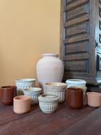 11 Bloempotten oranje roze terracotta geel vaas bruin, Ophalen, Rond, Binnen, Zo goed als nieuw