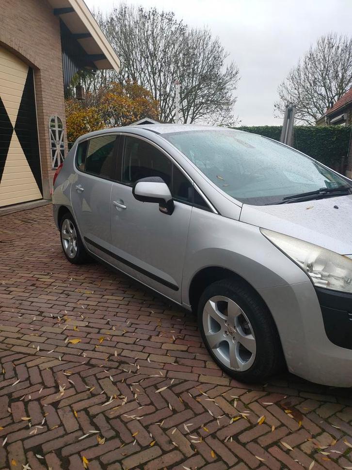 Peugeot 3008 1.6 VTI 2009 Grijs Navi groot scherm trekhaak c, Auto's, Peugeot, Particulier, ABS, Achteruitrijcamera, Airbags, Airconditioning