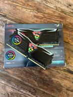 Geil 16GB(8GBx2) PC4 3000MHz met RGB, Ophalen, DDR4, Zo goed als nieuw, Desktop