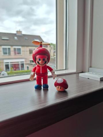 Super mario propeller  beschikbaar voor biedingen