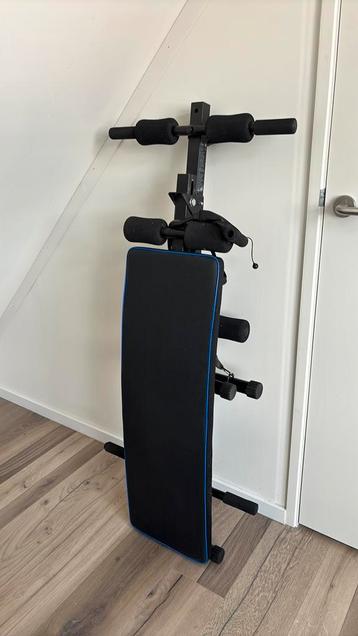 Fitnessbank beschikbaar voor biedingen