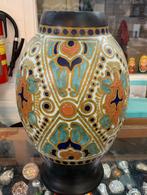 Vaas grote Zenith Gouda Fantasie plateel vaas jaren 60, Antiek en Kunst, Antiek | Keramiek en Aardewerk, Ophalen of Verzenden