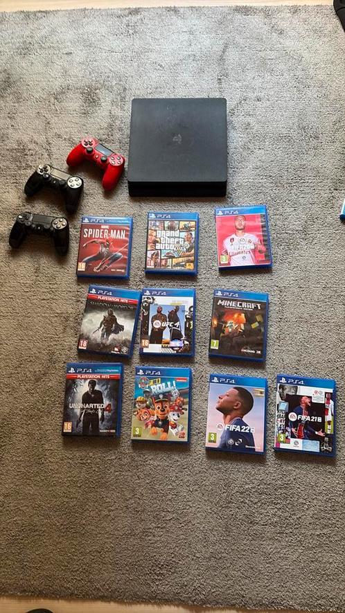 Playstation 4, Spelcomputers en Games, Spelcomputers | Sony PlayStation 4, Zo goed als nieuw, Slim, 500 GB, Met 3 controllers of meer