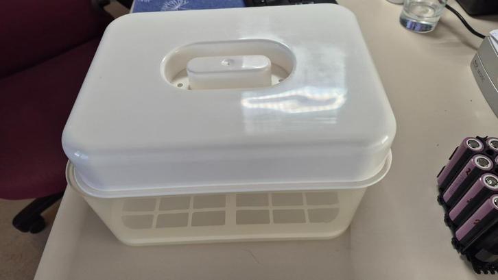 Sterilisatiedoos desinfectiedoos voor oa babyflesjes, Kinderen en Baby's, Kinderspulletjes, Zo goed als nieuw, Ophalen of Verzenden