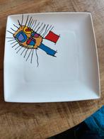 Schaal serveerschaal youg beast design decor, Huis en Inrichting, Ophalen of Verzenden, Zo goed als nieuw, Bord(en), Overige stijlen