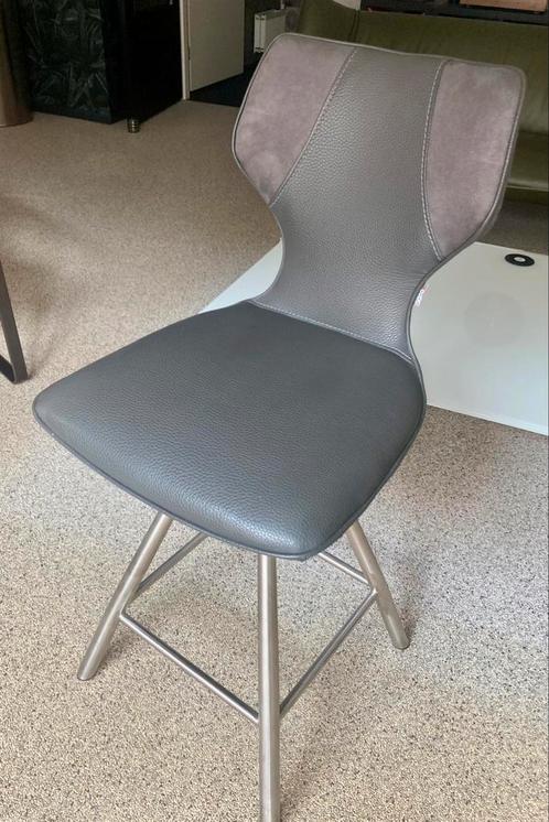Mooie moderne barkrukken. 4 stuks!, Huis en Inrichting, Barkrukken, Zo goed als nieuw, Draaibaar, Ophalen of Verzenden