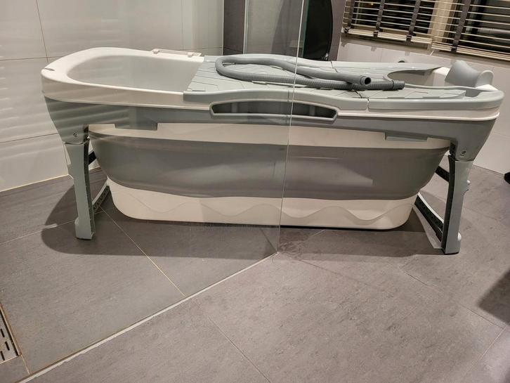 Opklapbaar Bad - Ruimtebesparend!, Huis en Inrichting, Badkamer | Badkamermeubels, Gebruikt, Overige typen, 100 tot 150 cm, Minder dan 50 cm