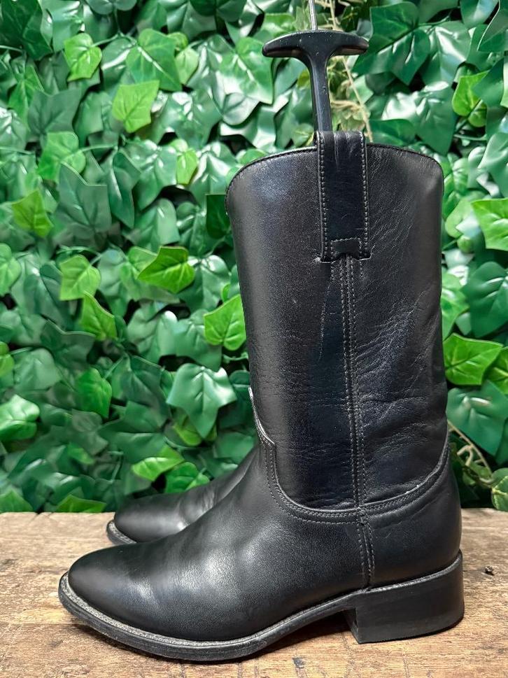 Bijna Nieuwe mooie  laarzen van Sendra maat 40, Kleding | Dames, Schoenen, Zo goed als nieuw, Hoge laarzen, Zwart, Ophalen of Verzenden
