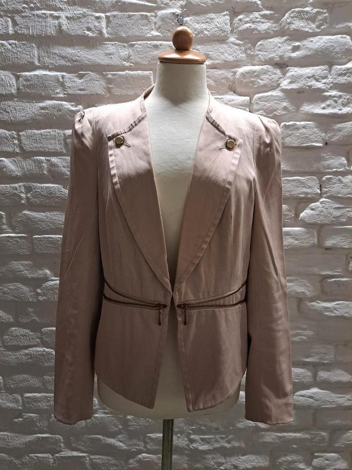 Attentif Jasje Maat 40, Kleding | Dames, Jasjes, Kostuums en Pakken, Zo goed als nieuw, Jasje, Maat 38/40 (M), Beige, Verzenden