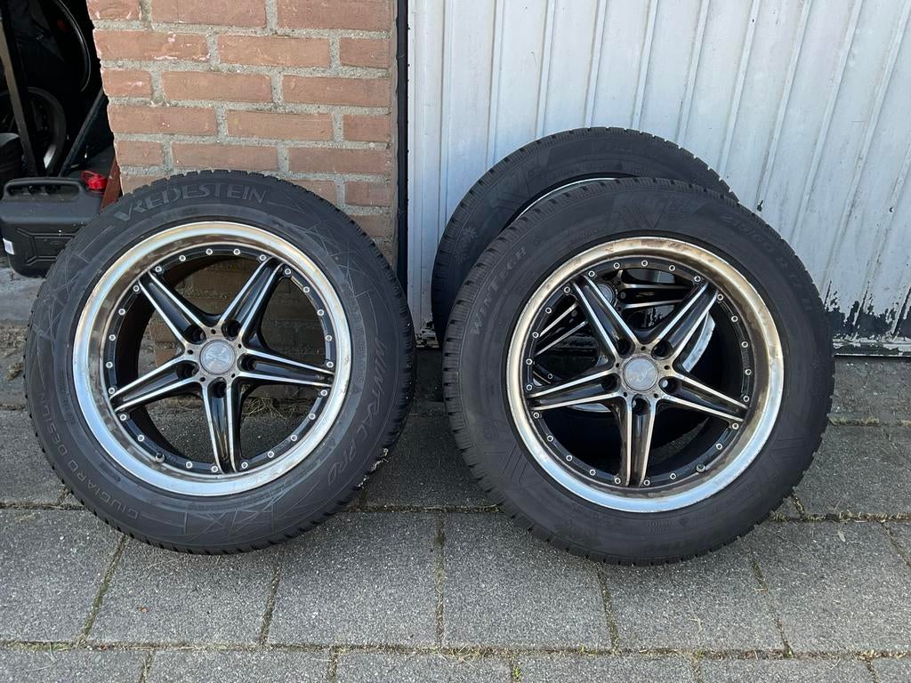 Winterbanden Nissan Quasqai 215/60 R 17 steek 5 x 114,3, Auto-onderdelen, Banden en Velgen, Ophalen, 17 inch, Winterbanden, 225 mm