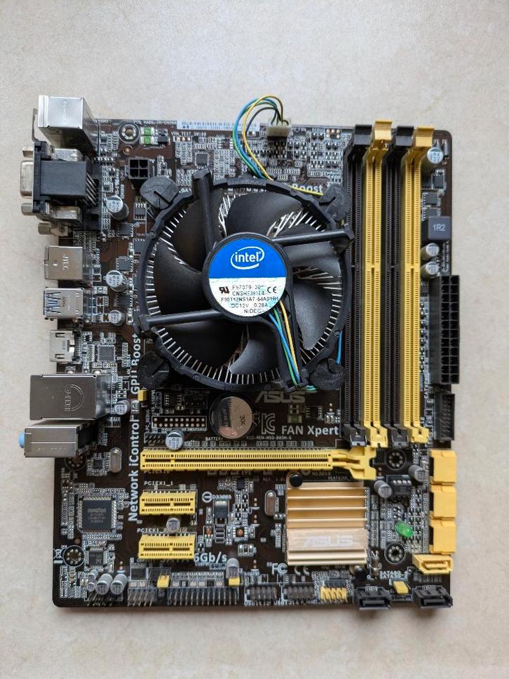 computer motherboards, Computers en Software, Desktop Pc's, Gebruikt, Onbekend, Minder dan 4 GB, Ophalen of Verzenden