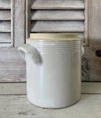 Franse lichtgrijze olijven gres pot met deksel, Ophalen of Verzenden