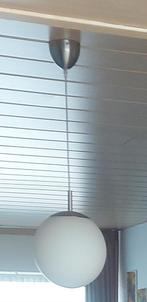 Twee hanglampen met witte bol, Gebruikt, Ophalen of Verzenden, Modern, Minder dan 50 cm