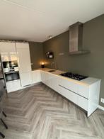 Complete Hoekkeuken met BOSCH Apparatuur, Huis en Inrichting, Keuken | Complete keukens, Ophalen, Wit, Hoekkeuken, Zo goed als nieuw
