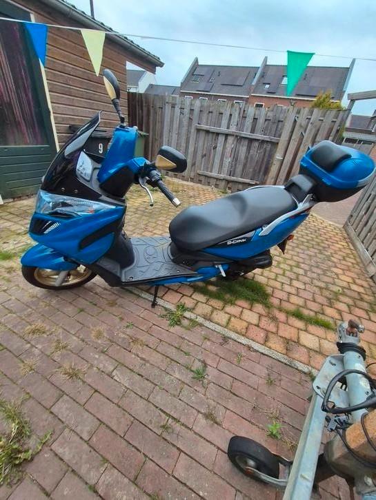 Kymco motor scooter +vele reserve onderdelen zonder 123, Fietsen en Brommers, Scooters | Kymco, Gebruikt, Overige modellen, Benzine