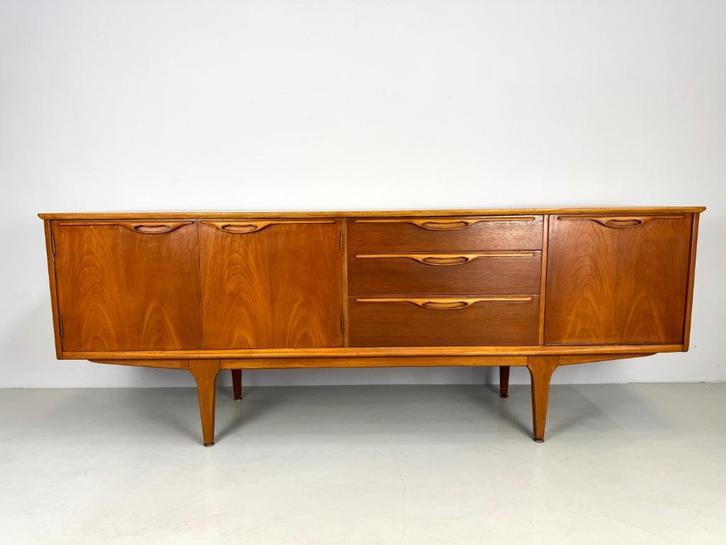 Vintage dressoir Jemtique., Huis en Inrichting, Kasten | Dressoirs, Zo goed als nieuw, 150 tot 200 cm, 25 tot 50 cm, Verzenden