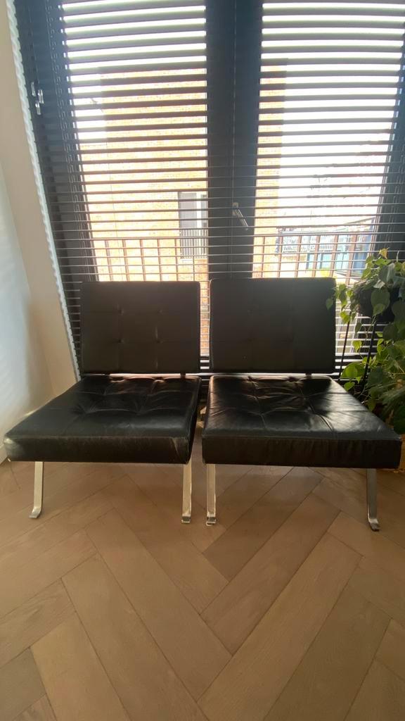 2 originele AP60 design loungechairs van leer, Huis en Inrichting, Stoelen, Gebruikt, Twee, Leer, Zwart, Ophalen