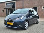 Toyota Aygo X-play 1.0 12V Vvt-i 5 Ddrs 2015 Camera Cruise!, Voorwielaandrijving, Euro 6, Origineel Nederlands, Handgeschakeld