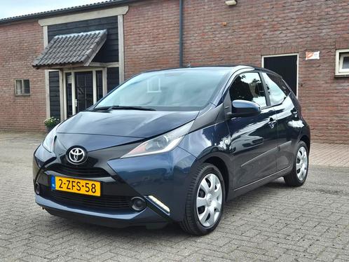 Toyota Aygo X-play 1.0 12V Vvt-i 5 Ddrs 2015 Camera Cruise!, Auto's, Toyota, Bedrijf, Aygo, ABS, Airbags, Airconditioning, Bluetooth