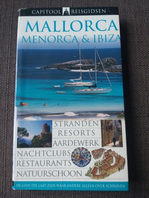 Capitool reisgids - Mallorca, Menorca & Ibiza, Boeken, Reisgidsen, Gelezen, Reisgids of -boek, Europa, Capitool, Ophalen of Verzenden