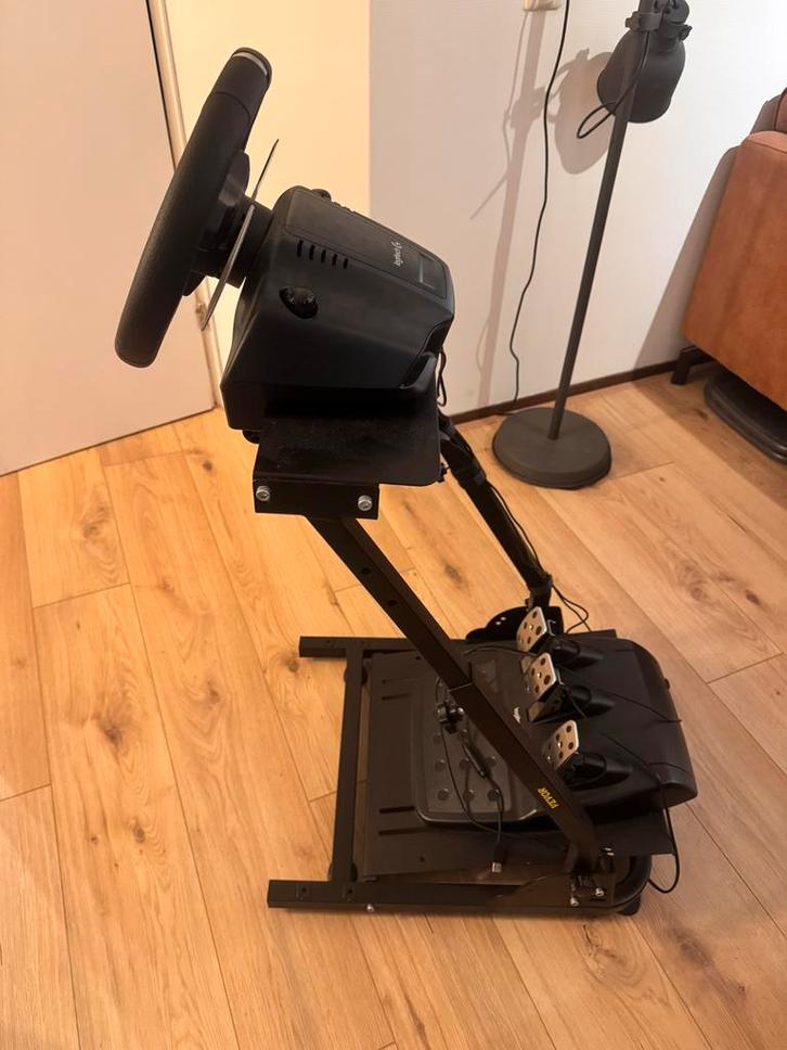 Logitech G920 Pedalen & Stuur + Stuurstandaard Simrace Setup, Spelcomputers en Games, Spelcomputers | Xbox | Accessoires, Zo goed als nieuw