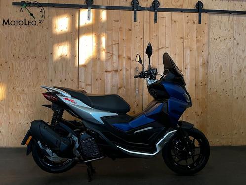 APRILIA SR GT 200 (bj 2022), Motoren, Motoren | Aprilia, Bedrijf, Scooter, 12 t/m 35 kW