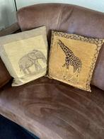 1 of 2 sierkussentjes of kussens hoesjes met olifant of gira, Huis en Inrichting, Ophalen of Verzenden