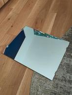 Spiegel met bevestiging 40 x 50 cm, onbeschadigd, Huis en Inrichting, Woonaccessoires | Spiegels, Ophalen, Minder dan 50 cm, Zo goed als nieuw