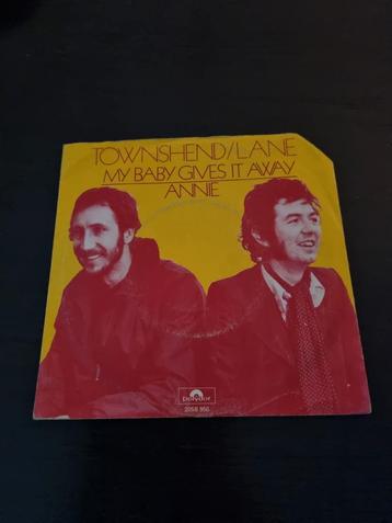 Single van Townshend/ Lane : my baby gives it away POPROCK  beschikbaar voor biedingen