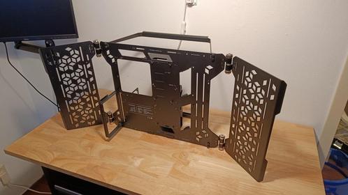 Cooler Master MasterFrame 700, Computers en Software, Computerbehuizingen, Zo goed als nieuw, Ophalen of Verzenden