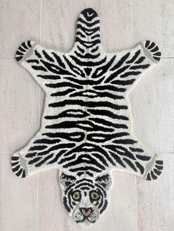 NIEUW Snowy Tiger Vloerkleed Klein beschikbaar voor biedingen