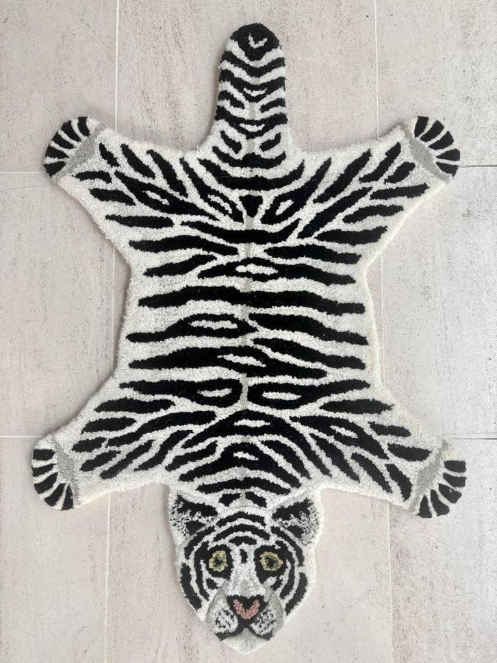 NIEUW Snowy Tiger Vloerkleed Klein, Huis en Inrichting, Stoffering | Tapijten en Kleden, Nieuw, 50 tot 100 cm, 50 tot 100 cm, Overige vormen