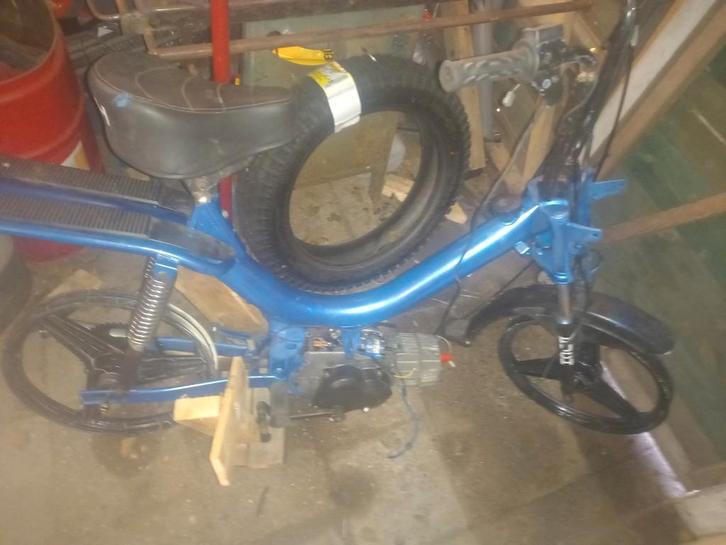 Puch maxi z one project, Fietsen en Brommers, Brommers | Puch, Zo goed als nieuw, Maxi, Ophalen