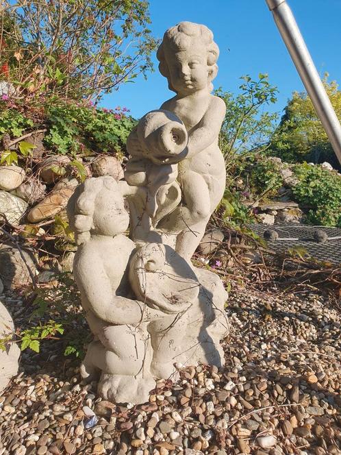 Betonnen Tuinbeelden - Fontein & Vissen, Tuin en Terras, Waterpartijen en Fonteinen, Zo goed als nieuw, Waterornament, Beton, Ophalen